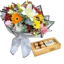 Ramo de flores de estacion y rocher x8